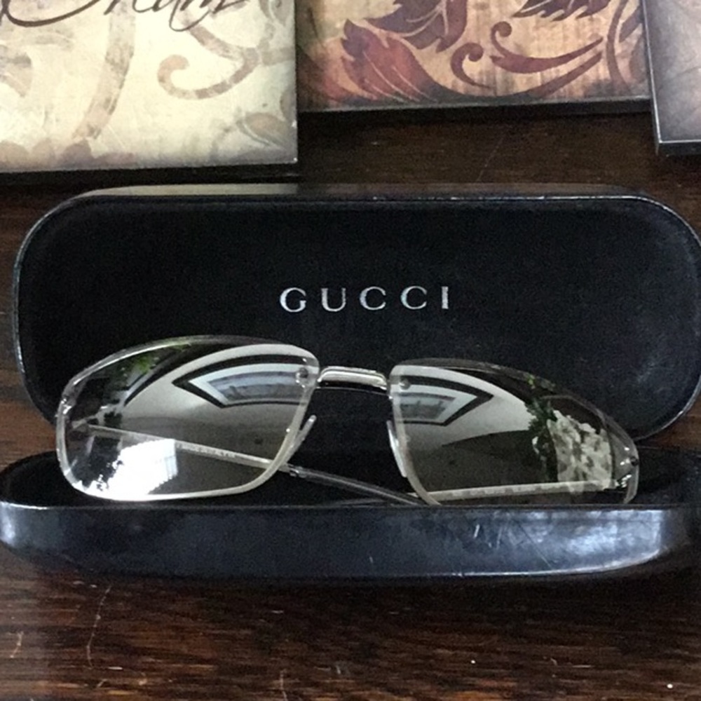 Gucci Glasses - Picture 7 of 7